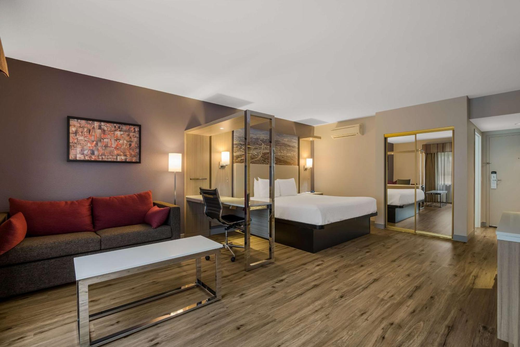 Best Western Diamond Bar Hotel & Suites Esterno foto